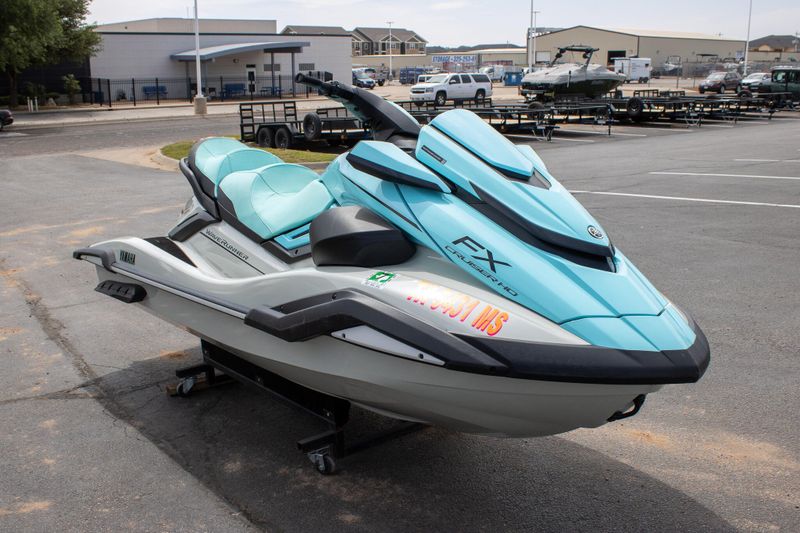 USED 2025 YAMAHA FX CRUISER HO WITH AUDIO Image 3
