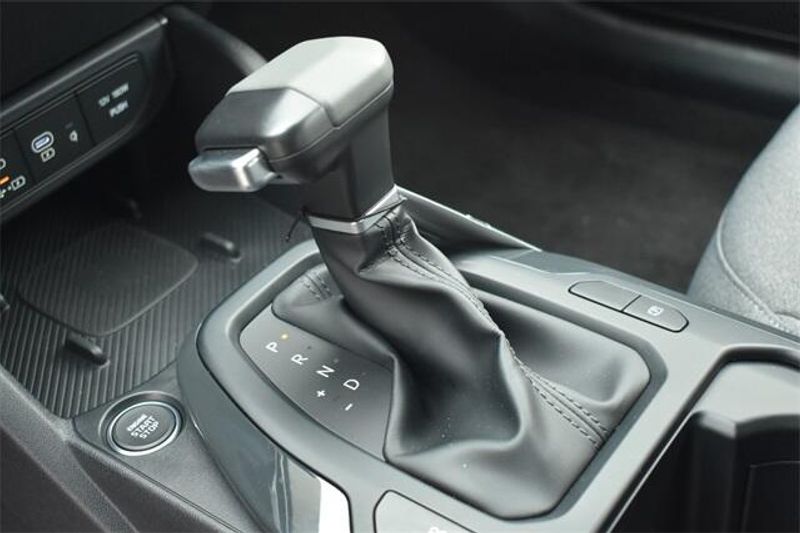 2025 Kia K4 EXImage 20