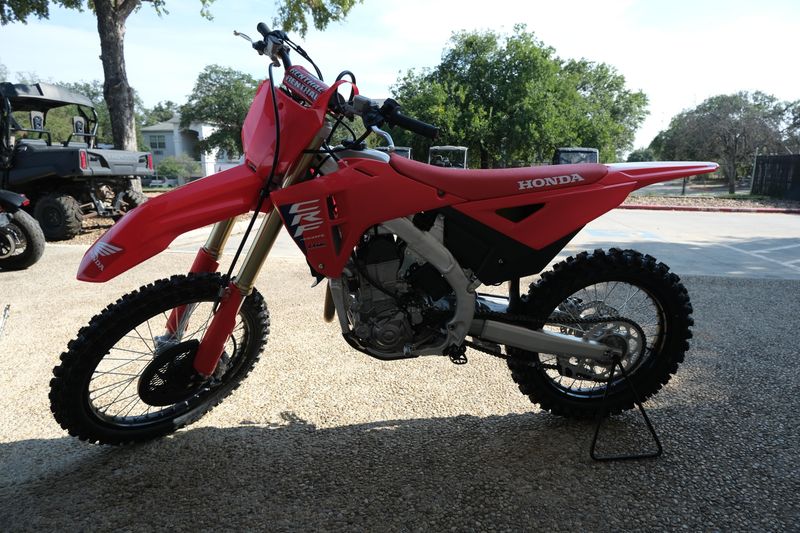 2025 Honda CRF450RS REDImage 1