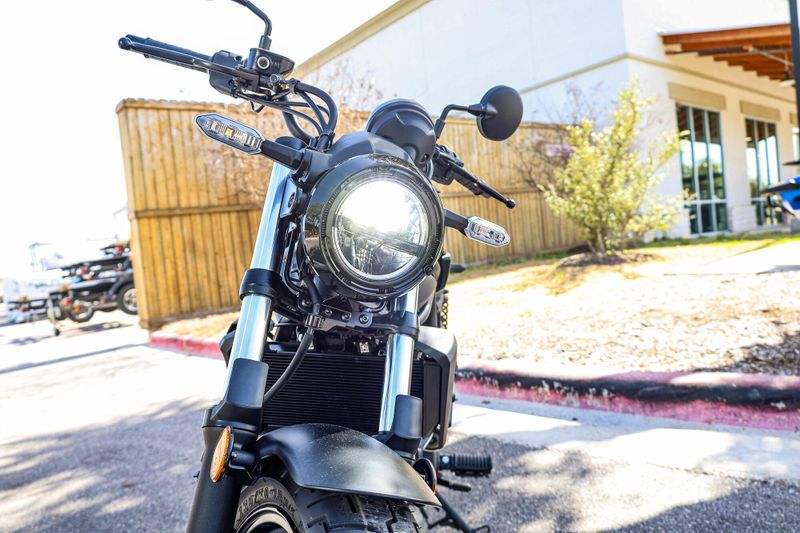 2025 Kawasaki ELIMINATOR ABS  METALLIC FLAT SPARK BLACK Image 6
