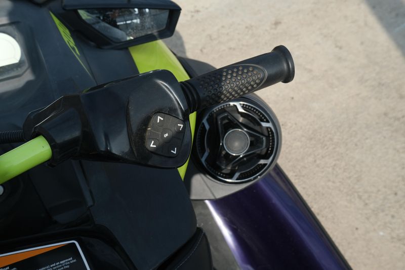 USED 2021 SEADOO PW RXPX 300 W SOUND Image 17