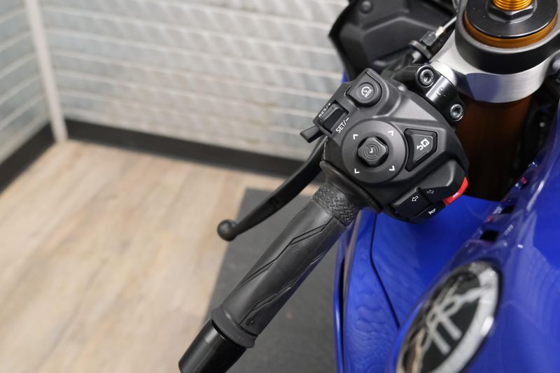 NEW 2026 YAMAHA YZFR7 Image 21