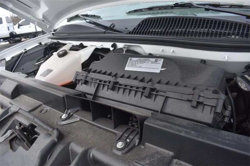 New 2025 Chevrolet Express 3500 Work VanImage 28