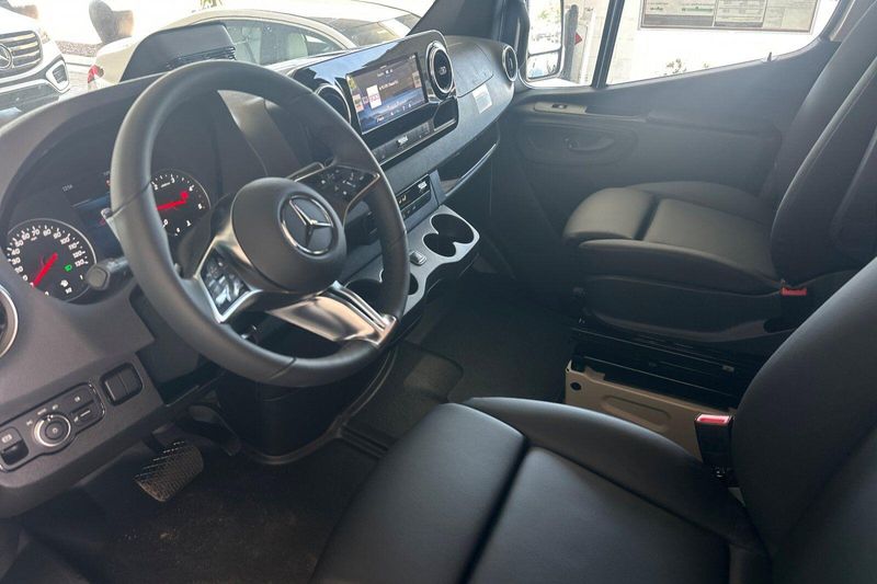 New 2026 Mercedes-Benz Sprinter 2500 Cargo 144 WBImage 7