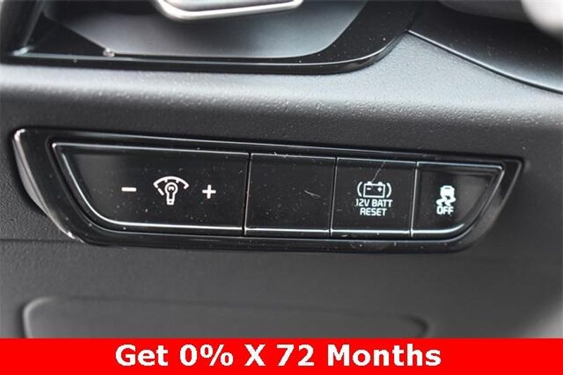 New 2025 Kia Niro LXImage 21