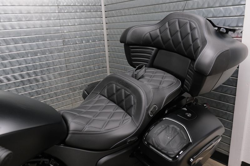 NEW 2026 INDIAN MOTORCYCLE PURSUIT DARK HORSE WITH 112 AND AUDIO PACKAGE Image 17