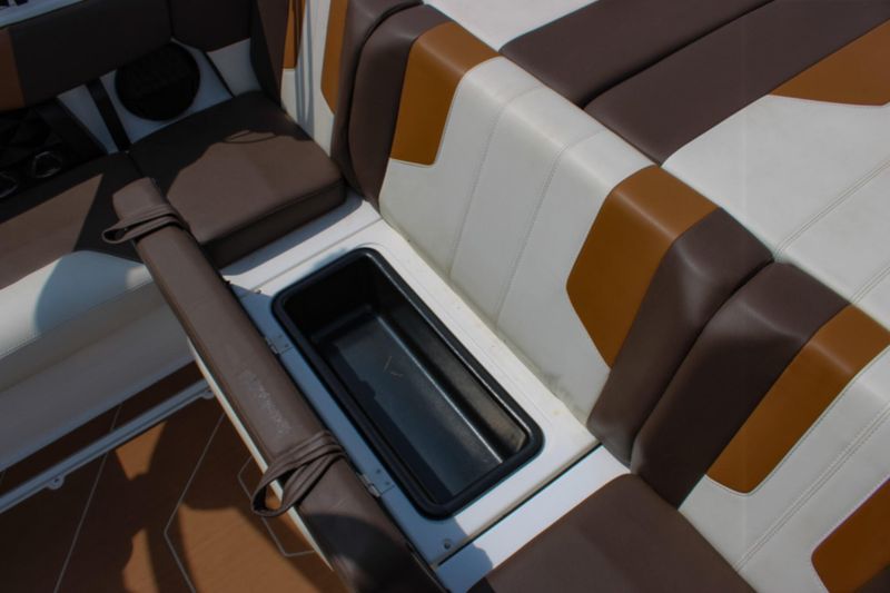 2024 MALIBU 21 LX  in a WHITE exterior color. Family PowerSports (877) 886-1997 familypowersports.com 