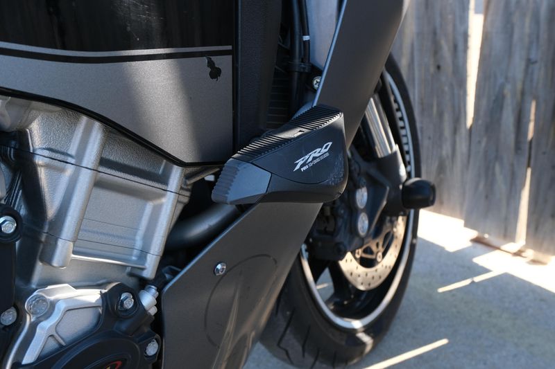 USED 2016 YAMAHA YZFR1 CA Image 18