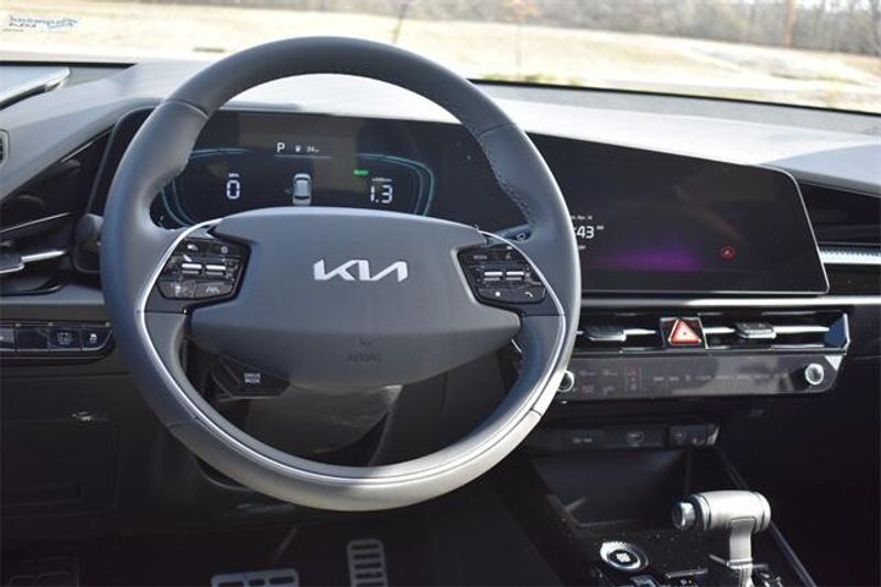 New 2025 Kia Niro EX TouringImage 19