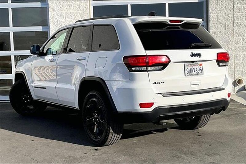 2019 Jeep Grand Cherokee LaredoImage 10