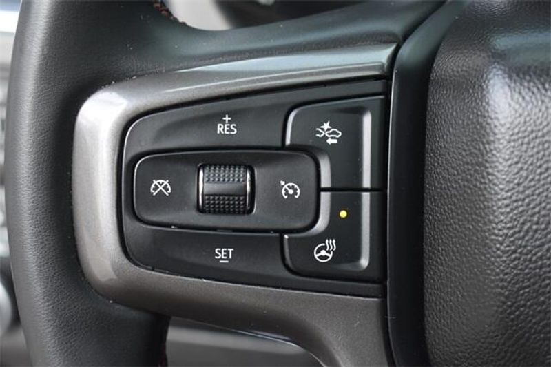 Used 2023 Chevrolet Suburban RSTImage 31