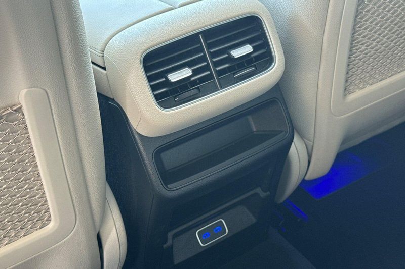 Used 2026 Mercedes-Benz GLE 450Image 14