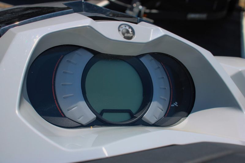 2019 SEADOO GTI SE 130 BLUE SILVER Image 18