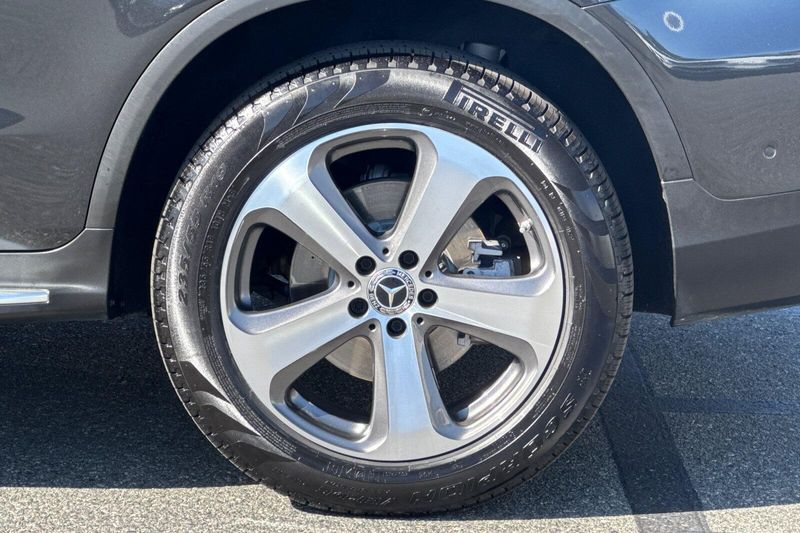 Used 2022 Mercedes-Benz GLC 300Image 33