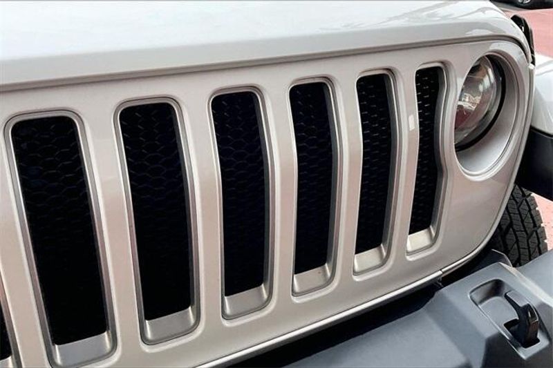 2021 Jeep Wrangler Unlimited SaharaImage 30