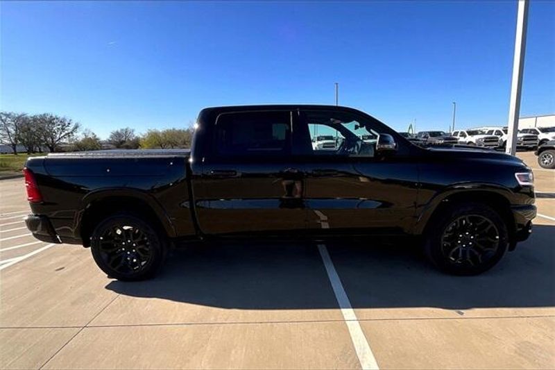 2025 RAM 1500 Limited Crew Cab 4x4 5