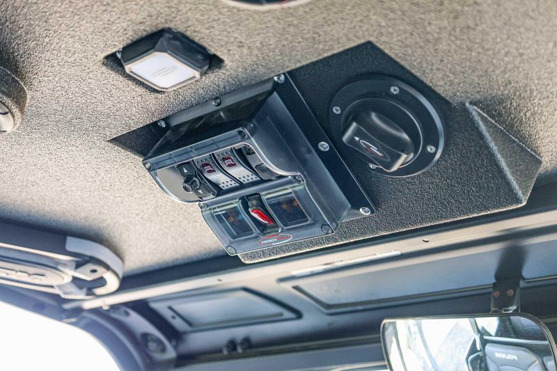 USED 2025 POLARIS RANGER CREW XP 1000 PREMIUM Image 8