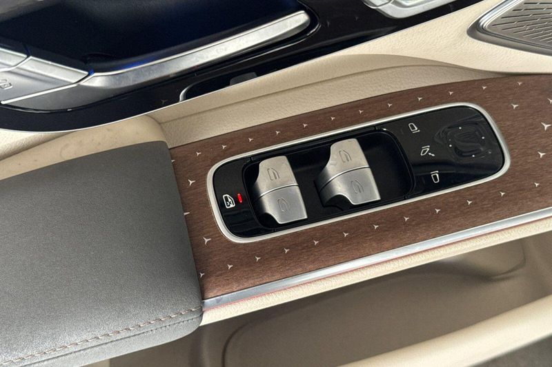 Used 2023 Mercedes-Benz EQS 450Image 12