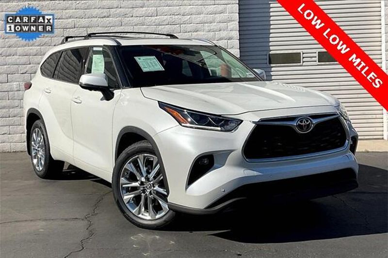 Used 2023 Toyota Highlander LimitedImage 12