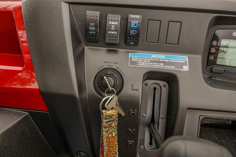 NEW 2026 KAWASAKI MULE PRO-FXT 820 EPS Image 5