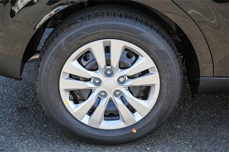 New 2025 Kia Soul LXImage 19