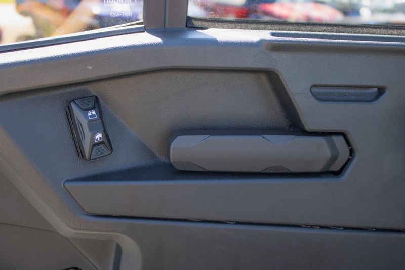 NEW 2026 CAN-AM DEFENDER MAX LIMITED CAB HD11 Image 28