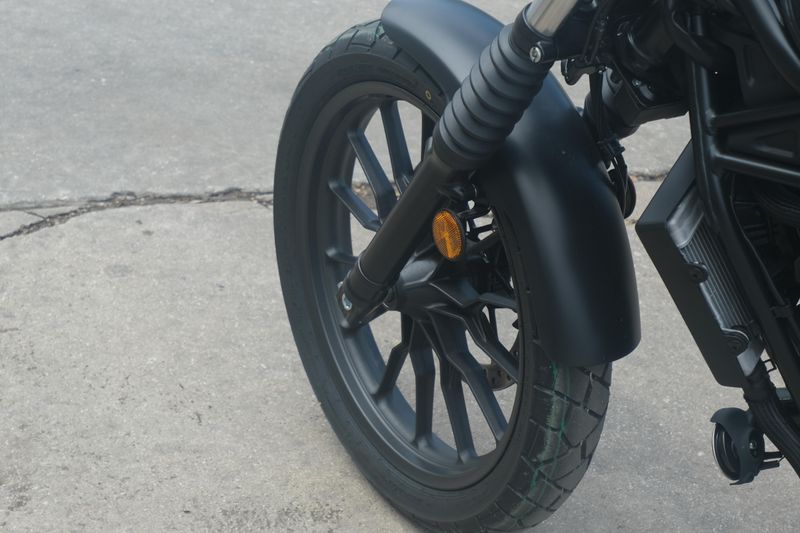 2025 Honda SCL 500 MATTE BLACK METALLIC Image 10