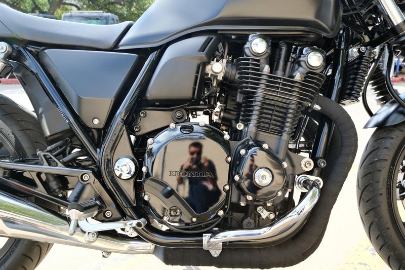 USED 2014 HONDA CB1100 Image 17