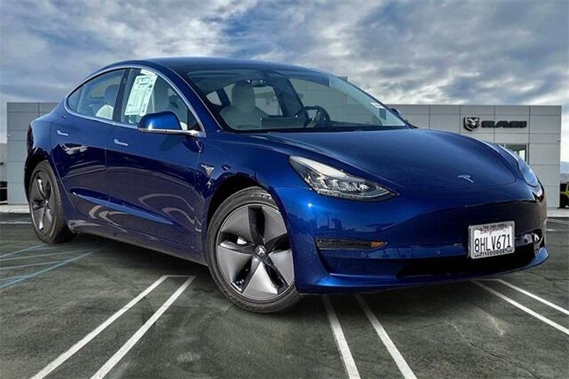 2018 Tesla Model 3 Image 12