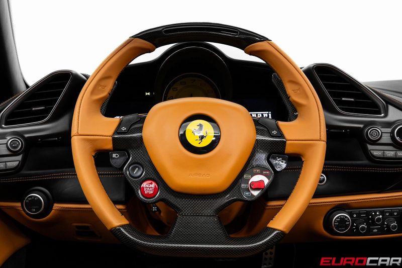 2017 Ferrari 488 Spider *CARBON INTERIOR * IMMACULATE CONDITION*Image 30
