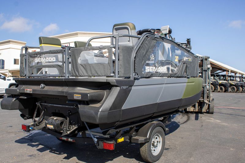 NEW 2026 SEADOO SWITCH FISH COMPACT 170HP WITH PAINTED TRAILER Image 5