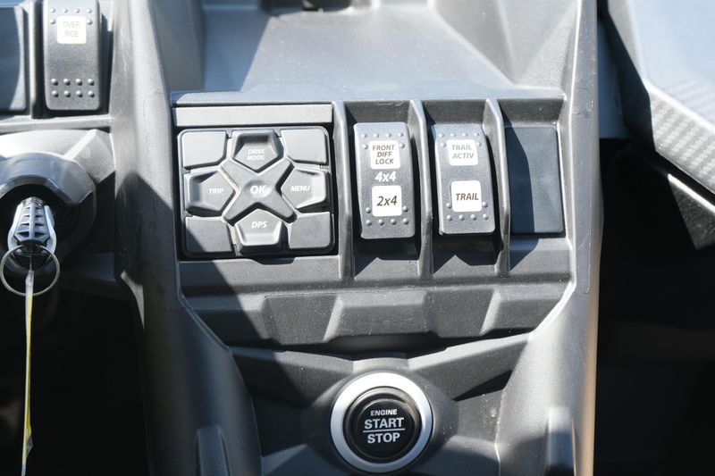 2025 Can-Am MAVERICK X3 MAX X RS TURBO RR TRIPLE BLACK Image 15