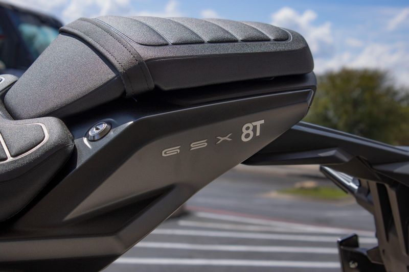 NEW 2026 SUZUKI GSX8T Image 28