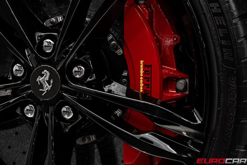 2020 Ferrari GTC4Lusso V12 *PASSENGER DISPLAY * CARBON STEERING WHEEL*Image 23