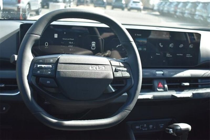 2025 Kia K4 EXImage 16