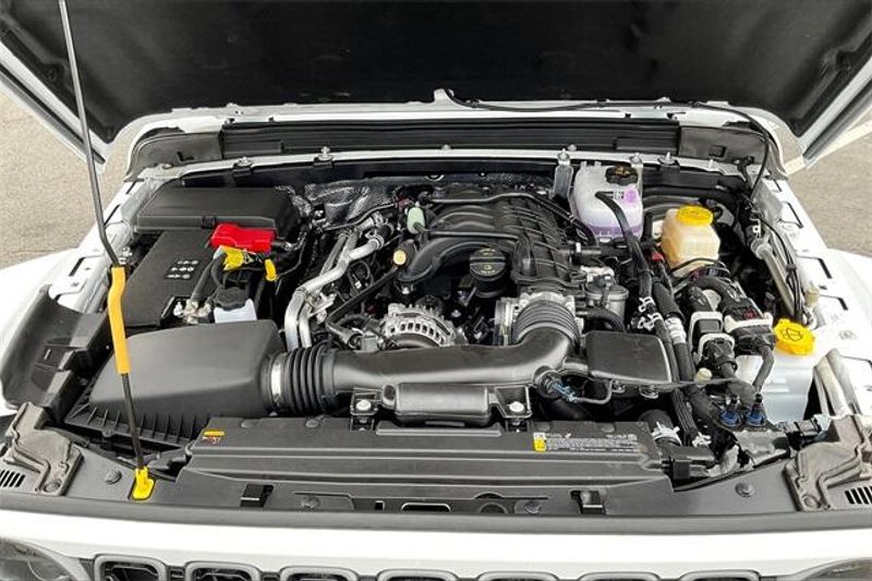 New 2025 Jeep Wrangler 4-door Rubicon XImage 9