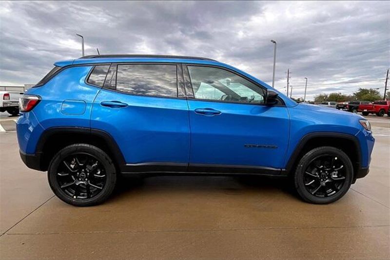 2025 Jeep Compass Latitude 4x4Image 15