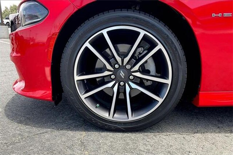 2022 Dodge Charger R/TImage 8