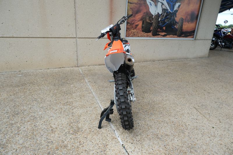 2024 KTM 250 SXF ORANGEImage 6