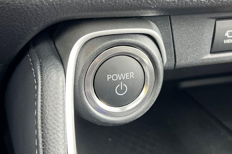 New 2026 Toyota Grand Highlander Hybrid Nightshade EditionImage 24