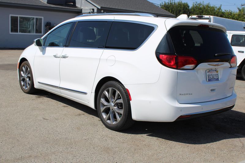 2018 Chrysler Pacifica LimitedImage 6