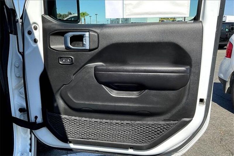 Used 2021 Jeep Wrangler Unlimited WillysImage 23