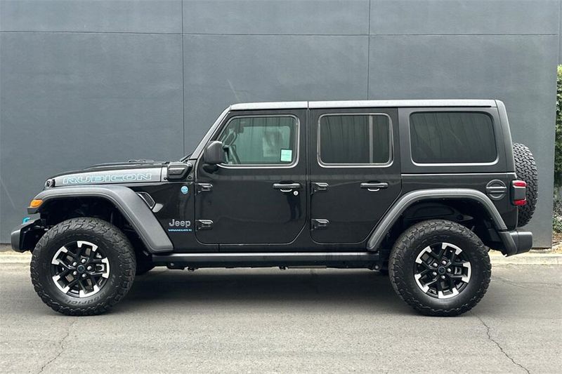 2024 Jeep Wrangler 4xe Rubicon photo 7