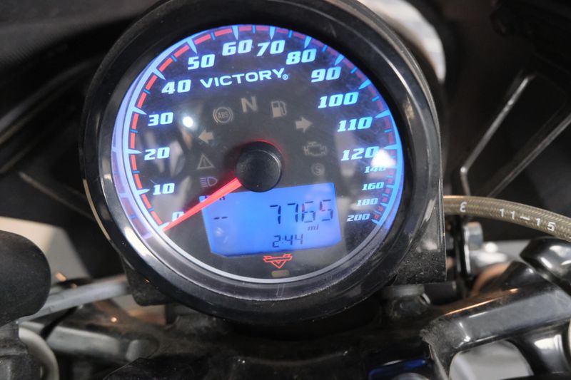 USED 2017 VICTORY OCTANE Image 18