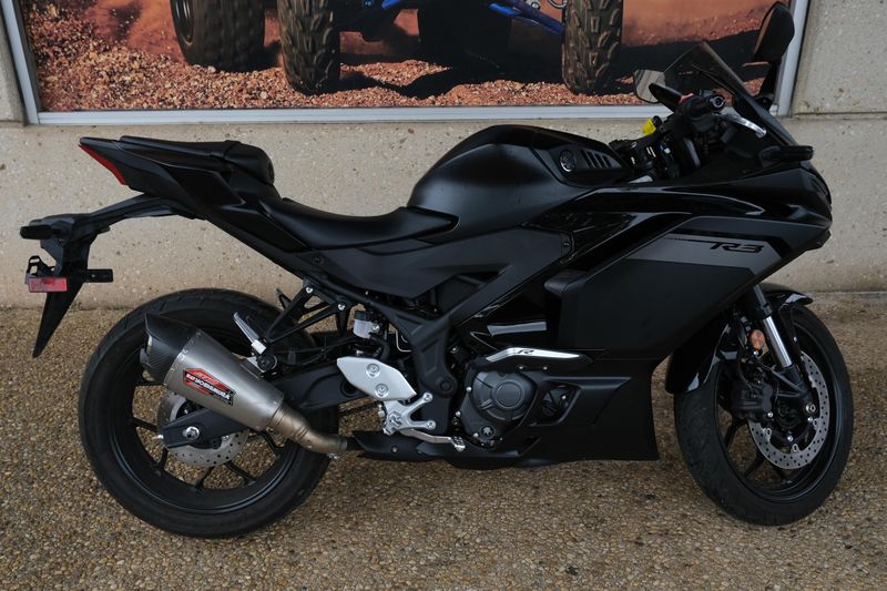 2025 Yamaha YZFR3 ABS MATTE STEALTH BLACK Image 6
