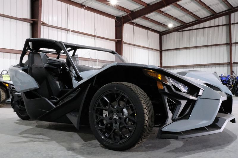 2024 Polaris SLINGSHOT SL AUTODRIVE OCEAN GRAYImage 14