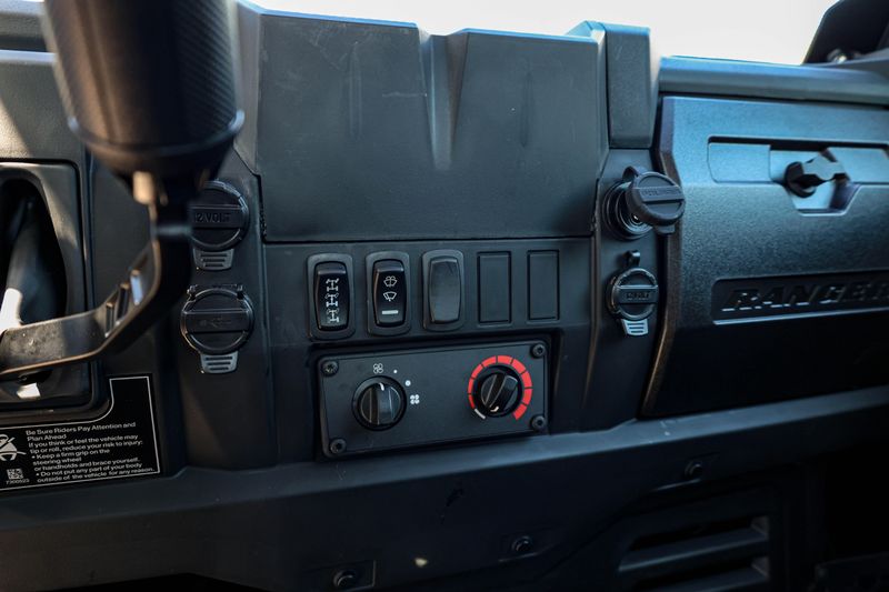 NEW 2026 POLARIS RANGER CREW SP 570 NORTHSTAR EDITION Image 17