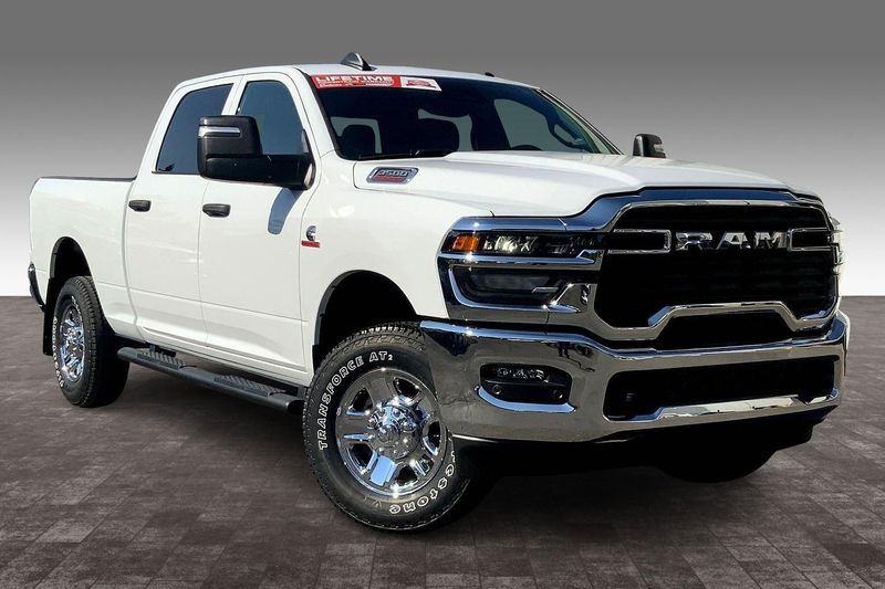 2026 Ram 3500 Tradesman photo 2