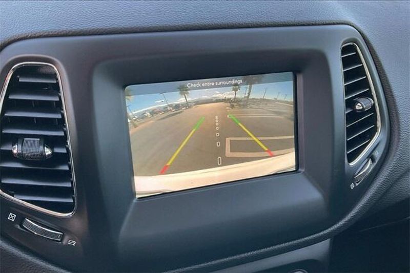 Used 2019 Jeep Compass LatitudeImage 21