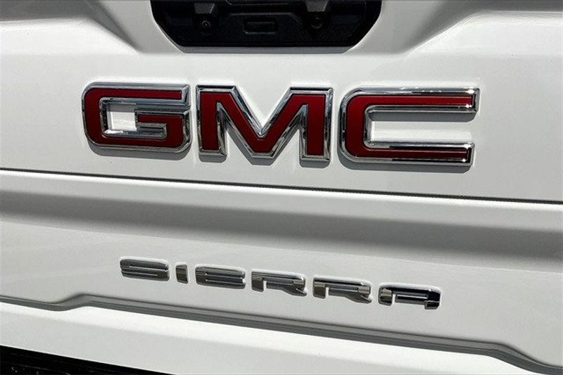 2022 GMC Sierra 2500HD AT4Image 31